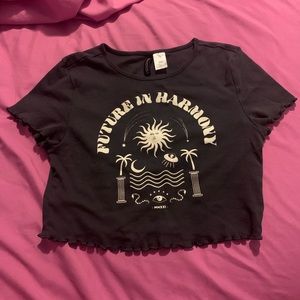 H&M Cropped Graphic Tee